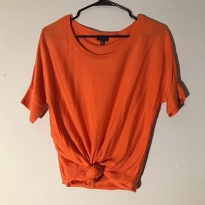 Short- sleeved Bottom Tied Top